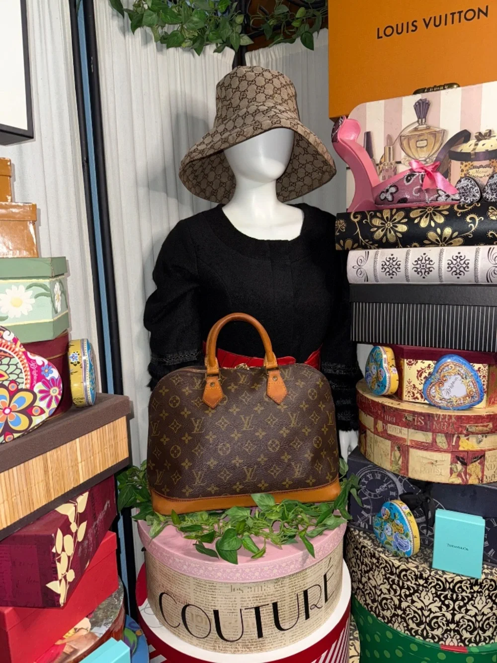 ECLECTIC LOUIS VUITTON MONOGRAM ALMA TOTE! - Picture 17 of 17